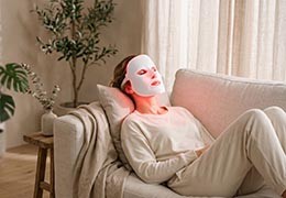 Thérapie par lumière rouge après microneedling